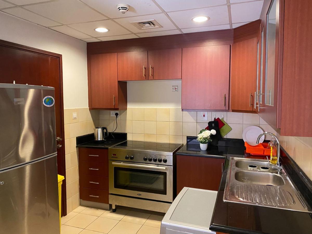 Lunar Hostel Plus Dubai Dış mekan fotoğraf