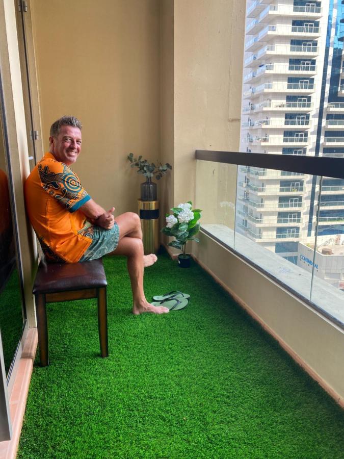 Lunar Hostel Plus Dubai Dış mekan fotoğraf