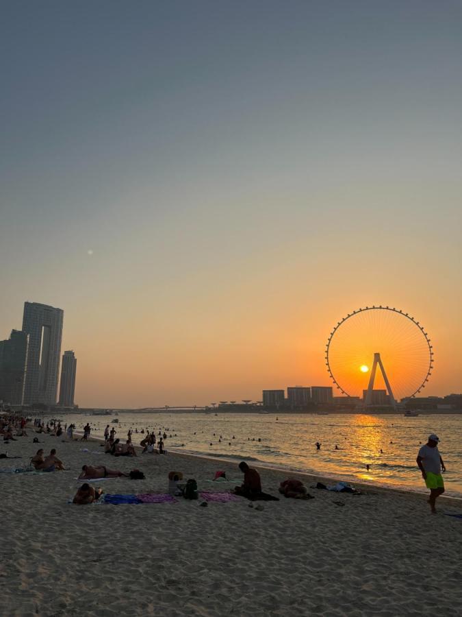 Lunar Hostel Plus Dubai Dış mekan fotoğraf
