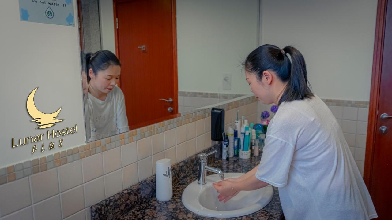 Lunar Hostel Plus Dubai Dış mekan fotoğraf