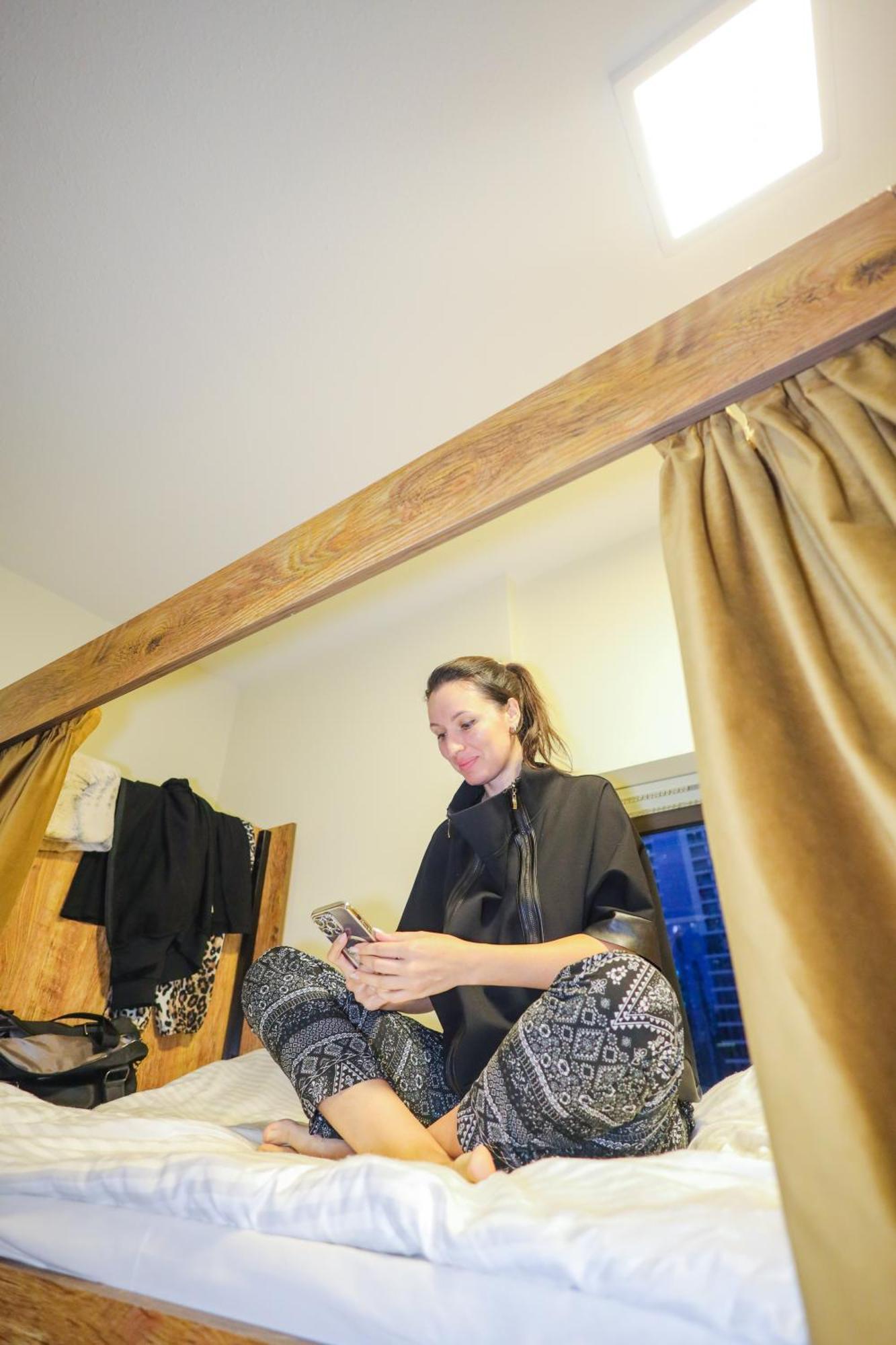 Lunar Hostel Plus Dubai Dış mekan fotoğraf