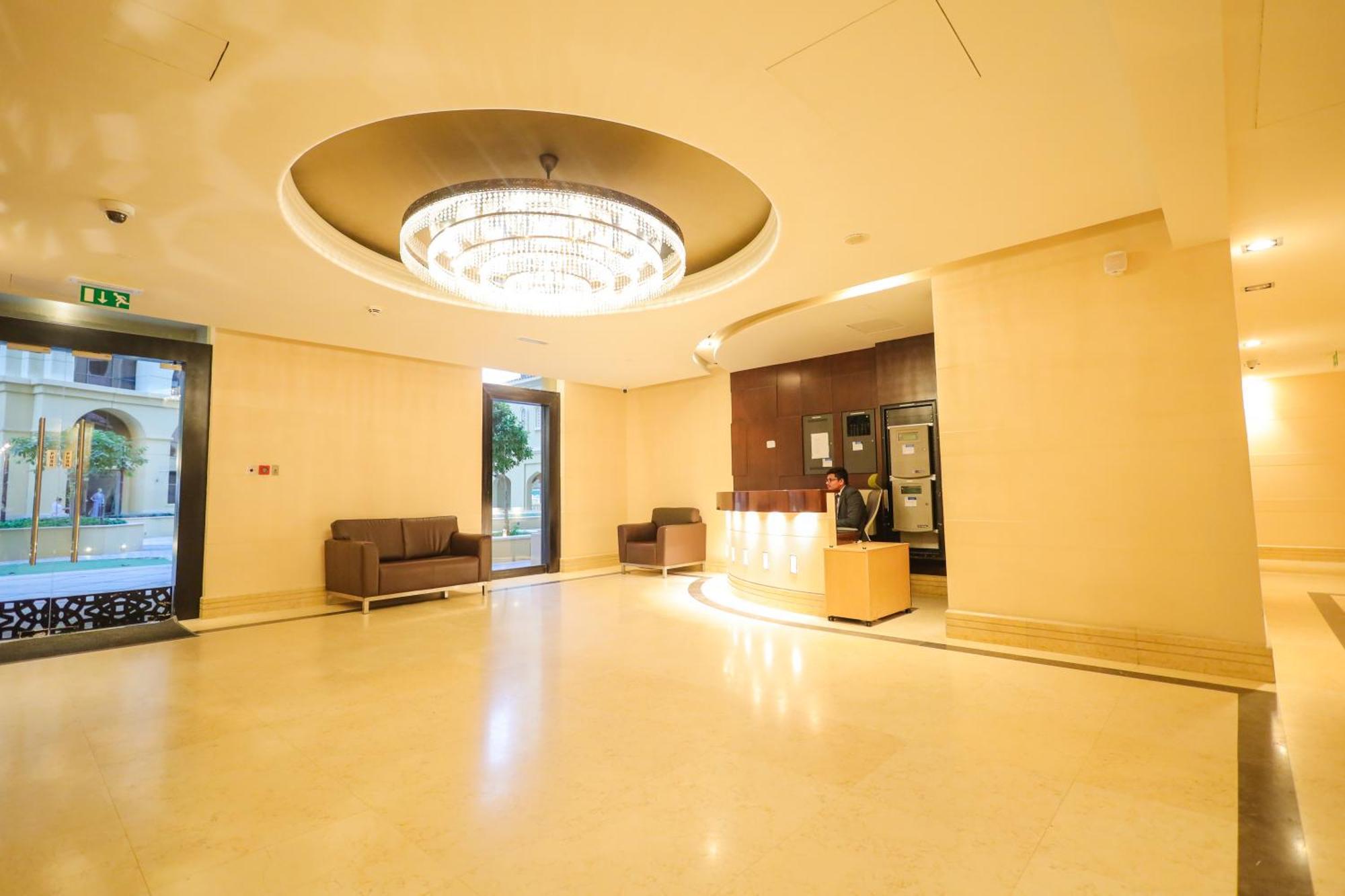 Lunar Hostel Plus Dubai Dış mekan fotoğraf